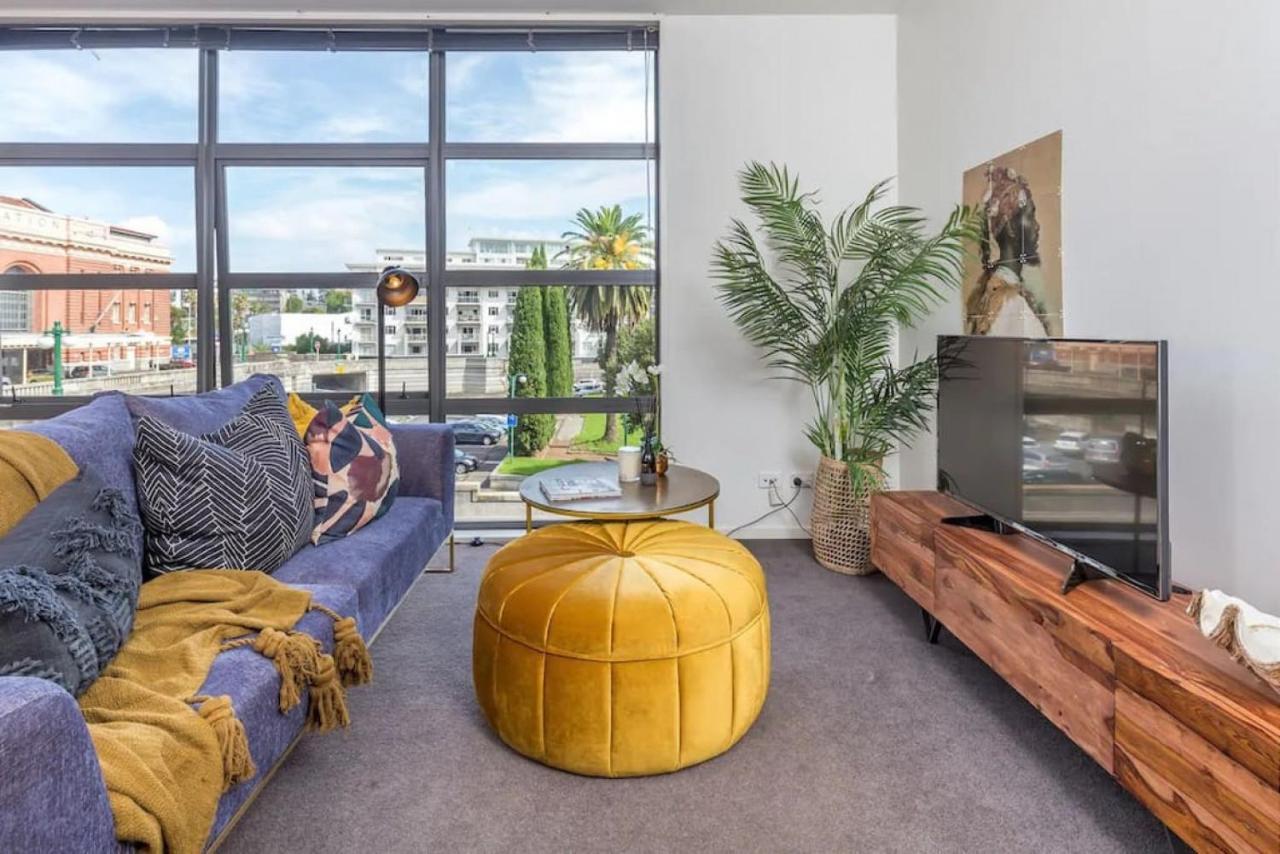 Deluxe Mahuhu 2 Bedroom - Spark Arena - Free Parking Apartment *