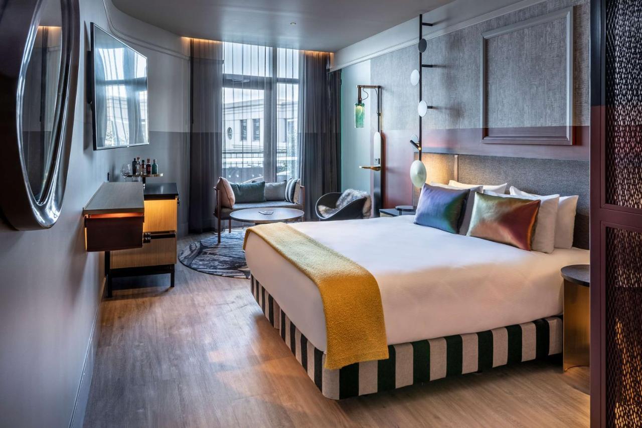 Qt Hotel