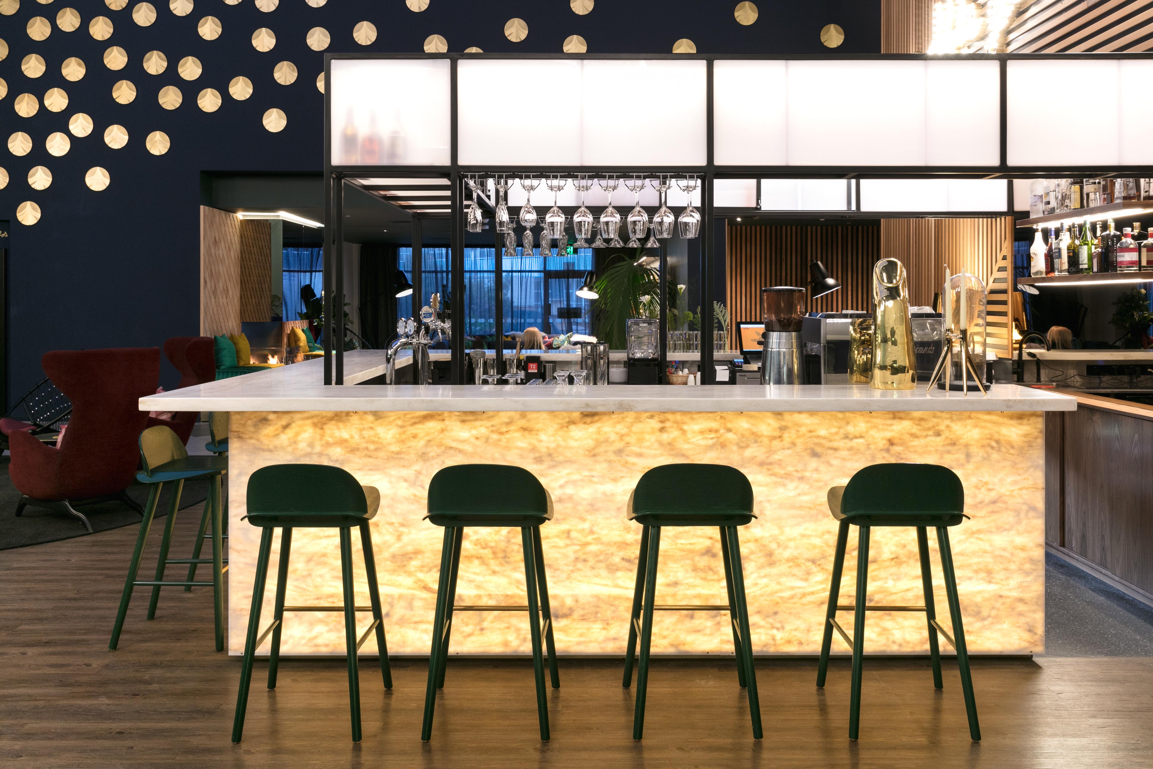 Naumi Airport Hotel 4*