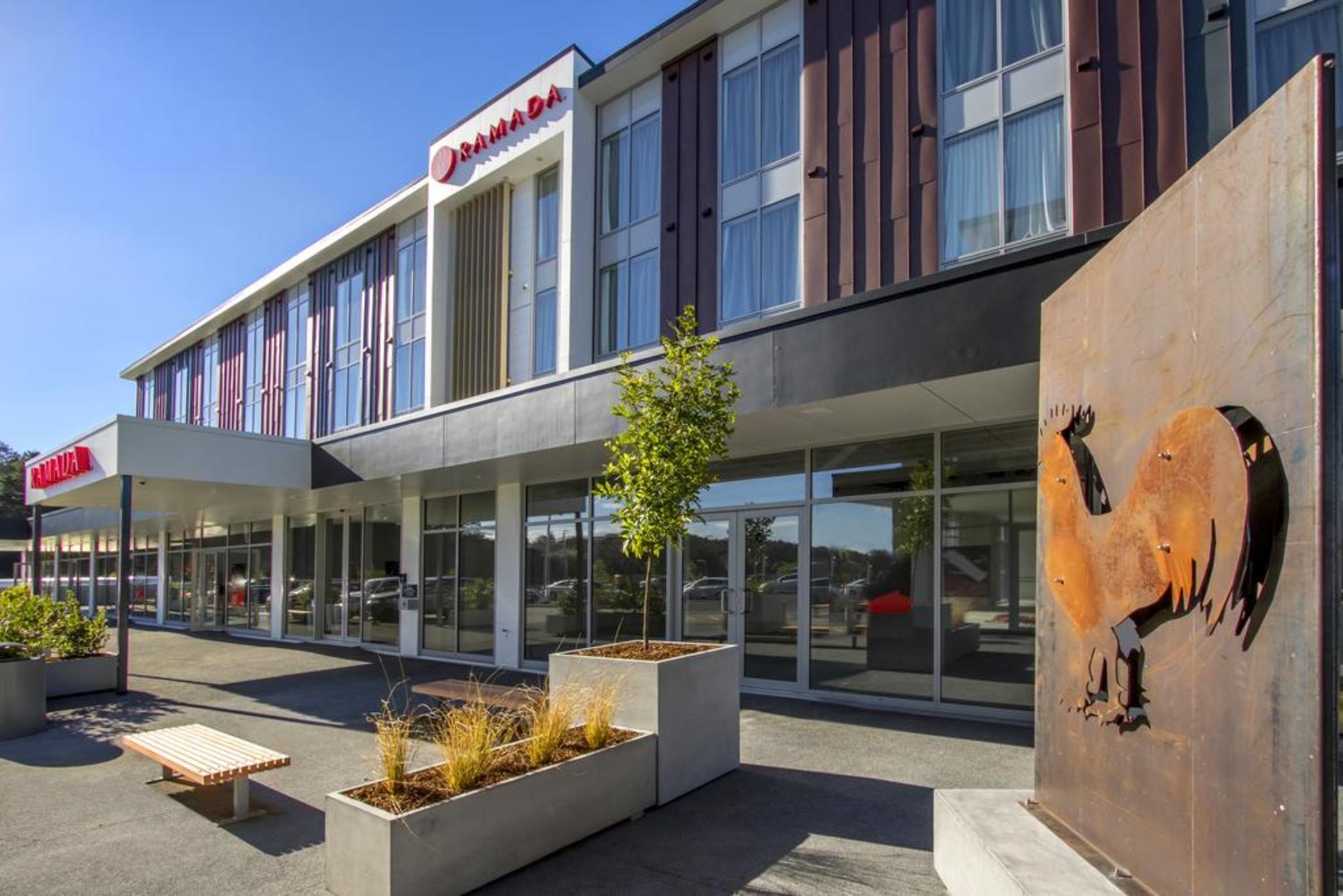 Ramada By Wyndham Albany Auckland