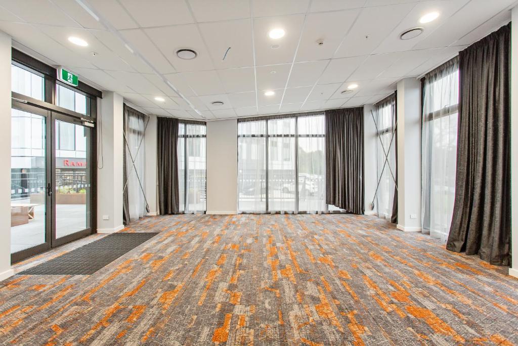 Hotel Ramada By Wyndham Newmarket