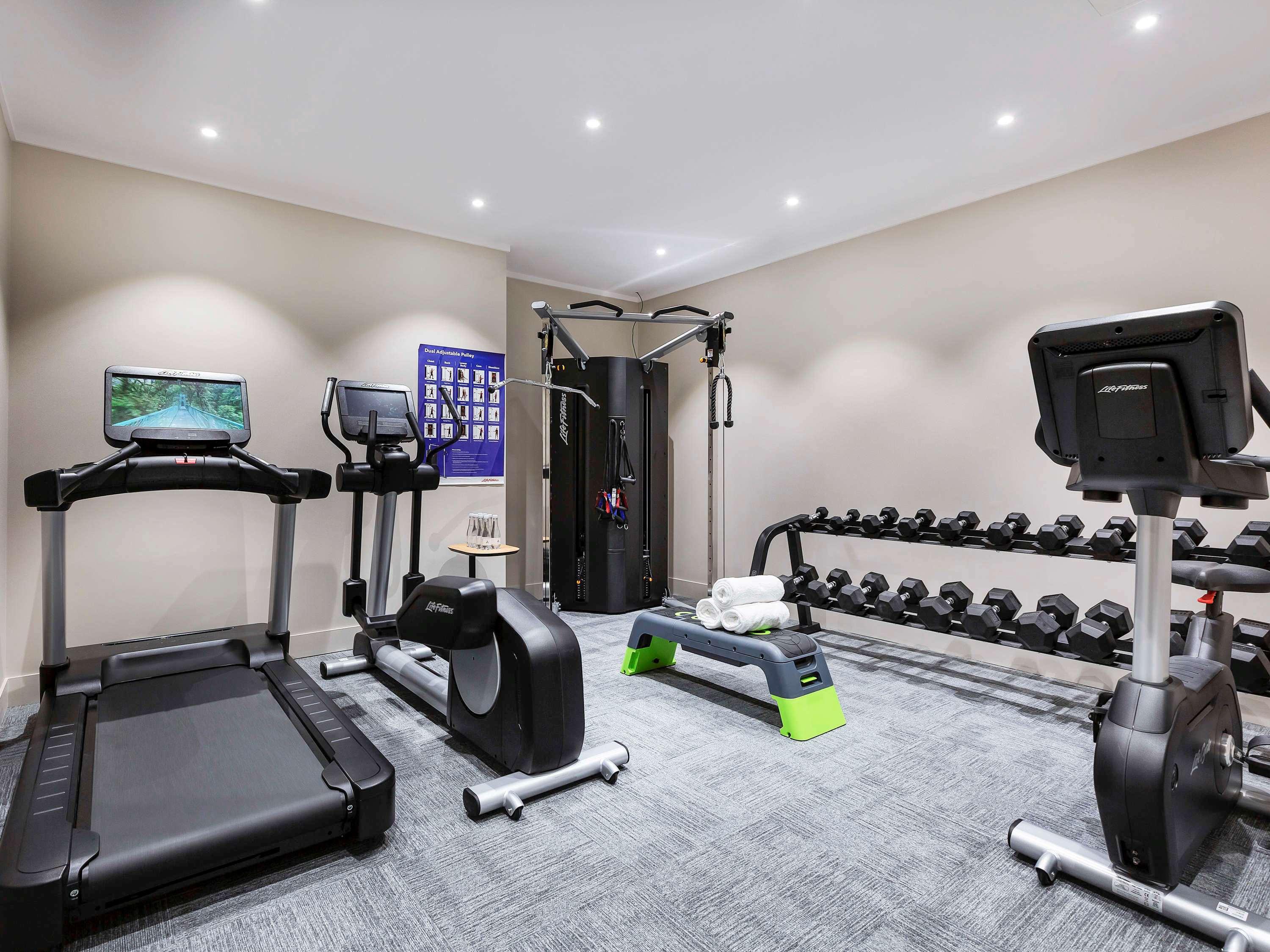 Hotel Mercure Queen Street 4*