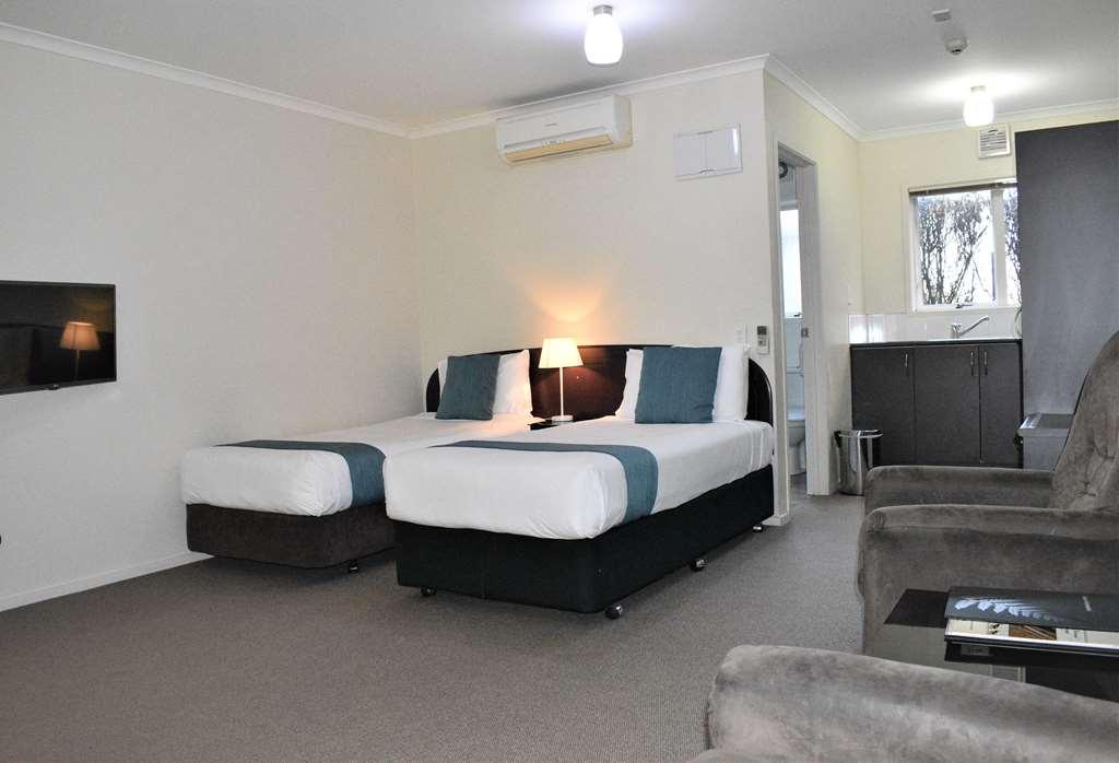 Bks Pioneer Motel Auckland