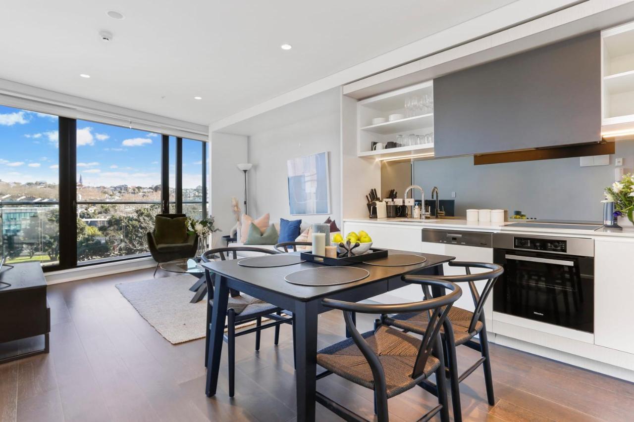 Apartment Lovely And Warm One Bedroom In The Cbd
