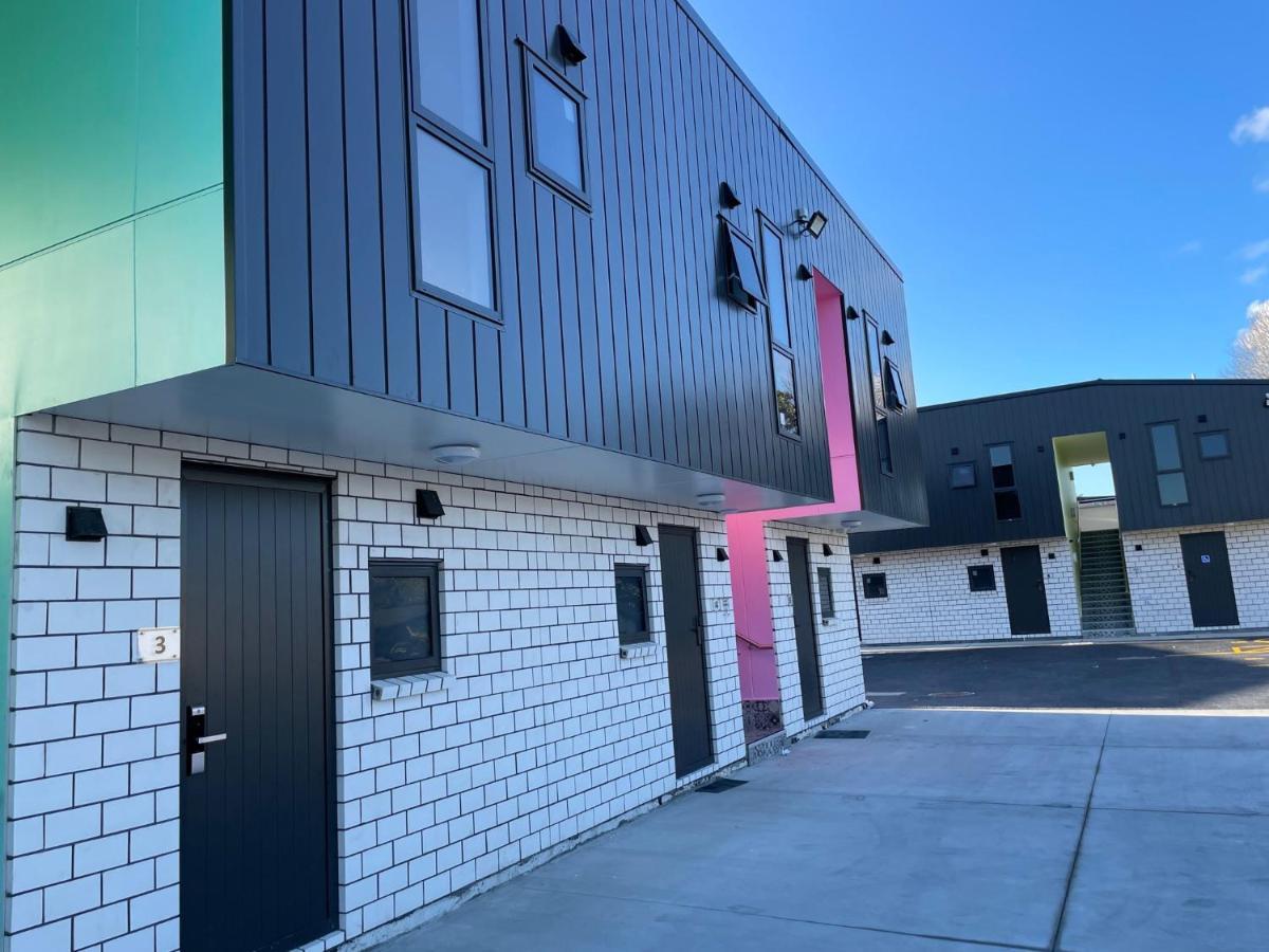 Motel Krishna - Newly Built In Papakura *