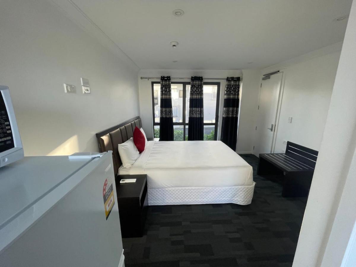 Krishna - Newly Built In Papakura