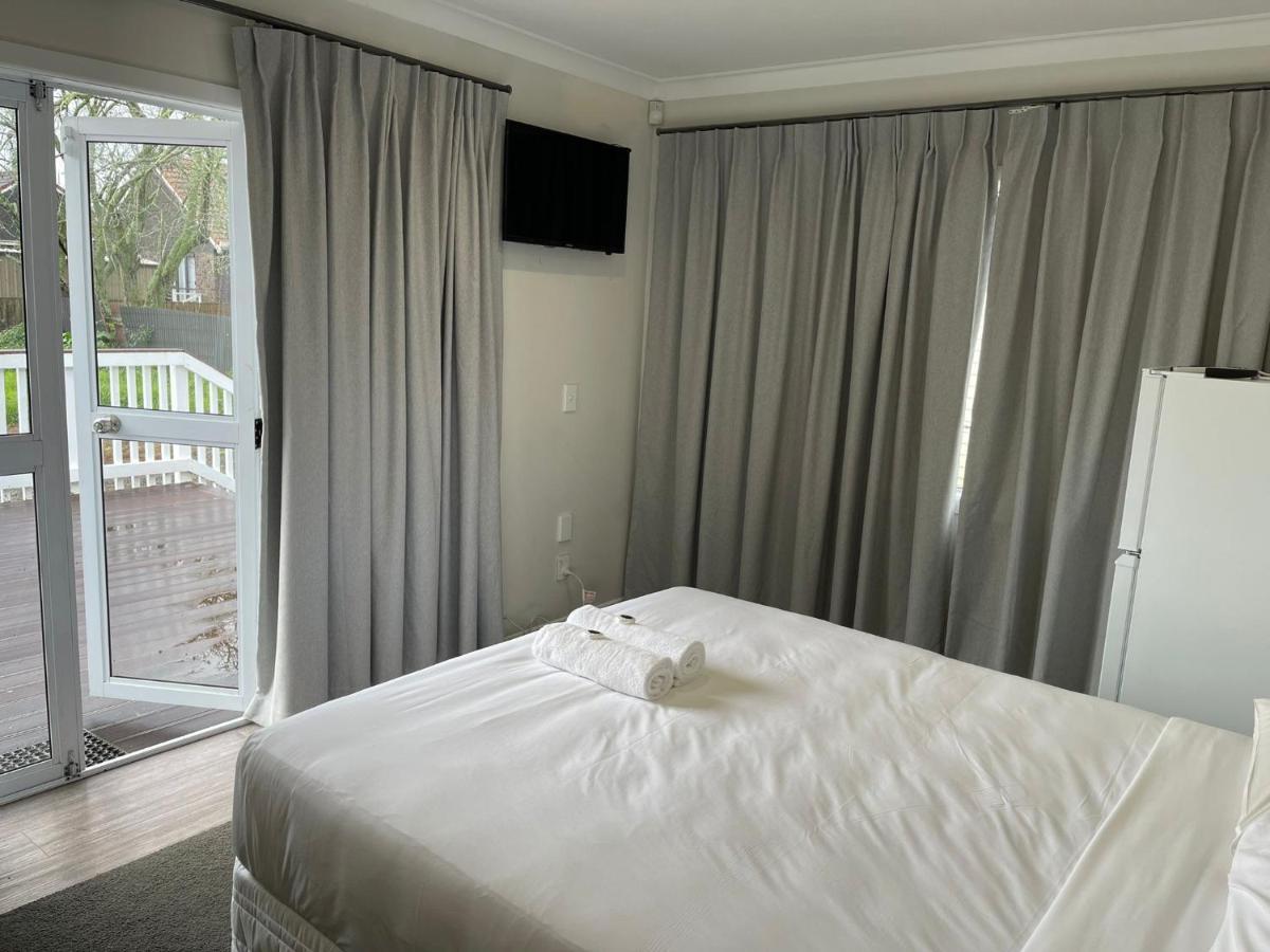 Dash Motel, Papakura Motel *