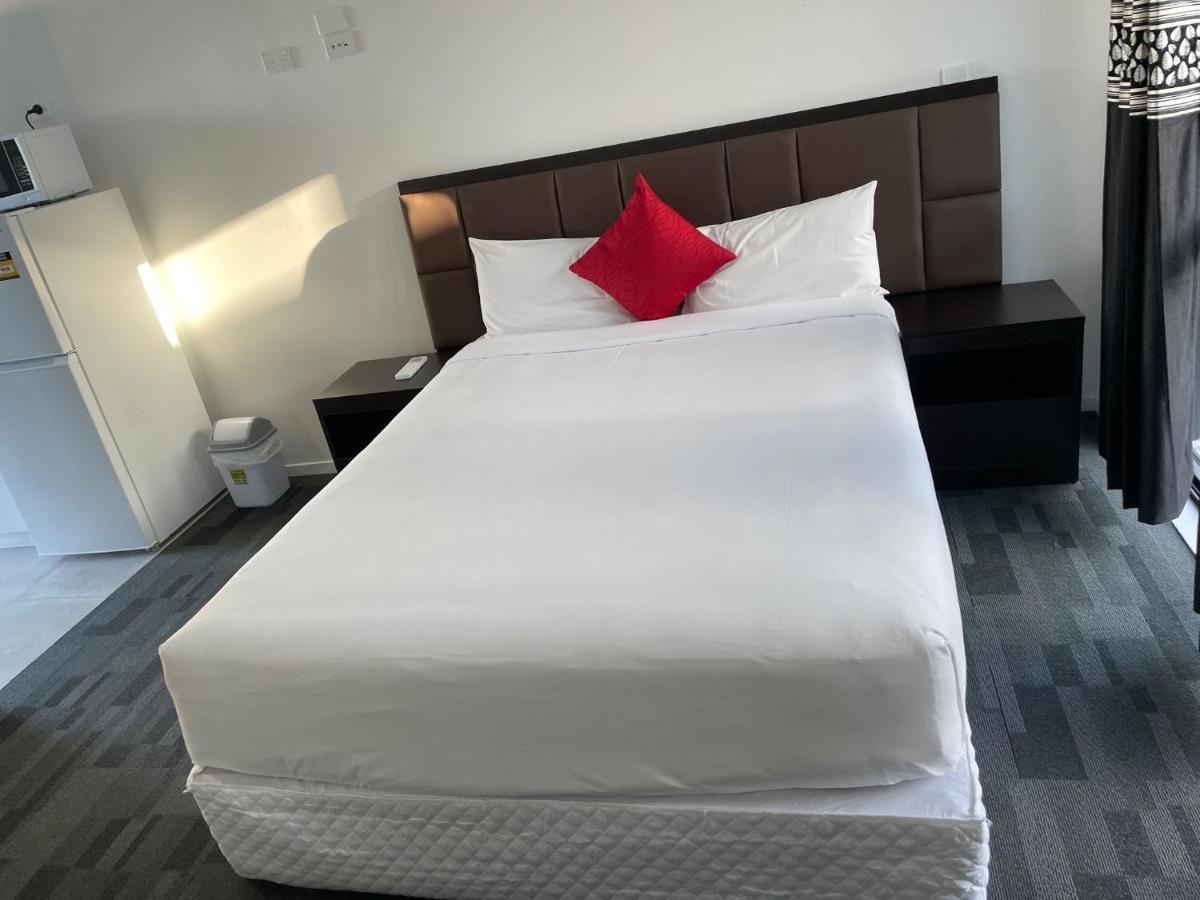 Krishna - Newly Built In Papakura