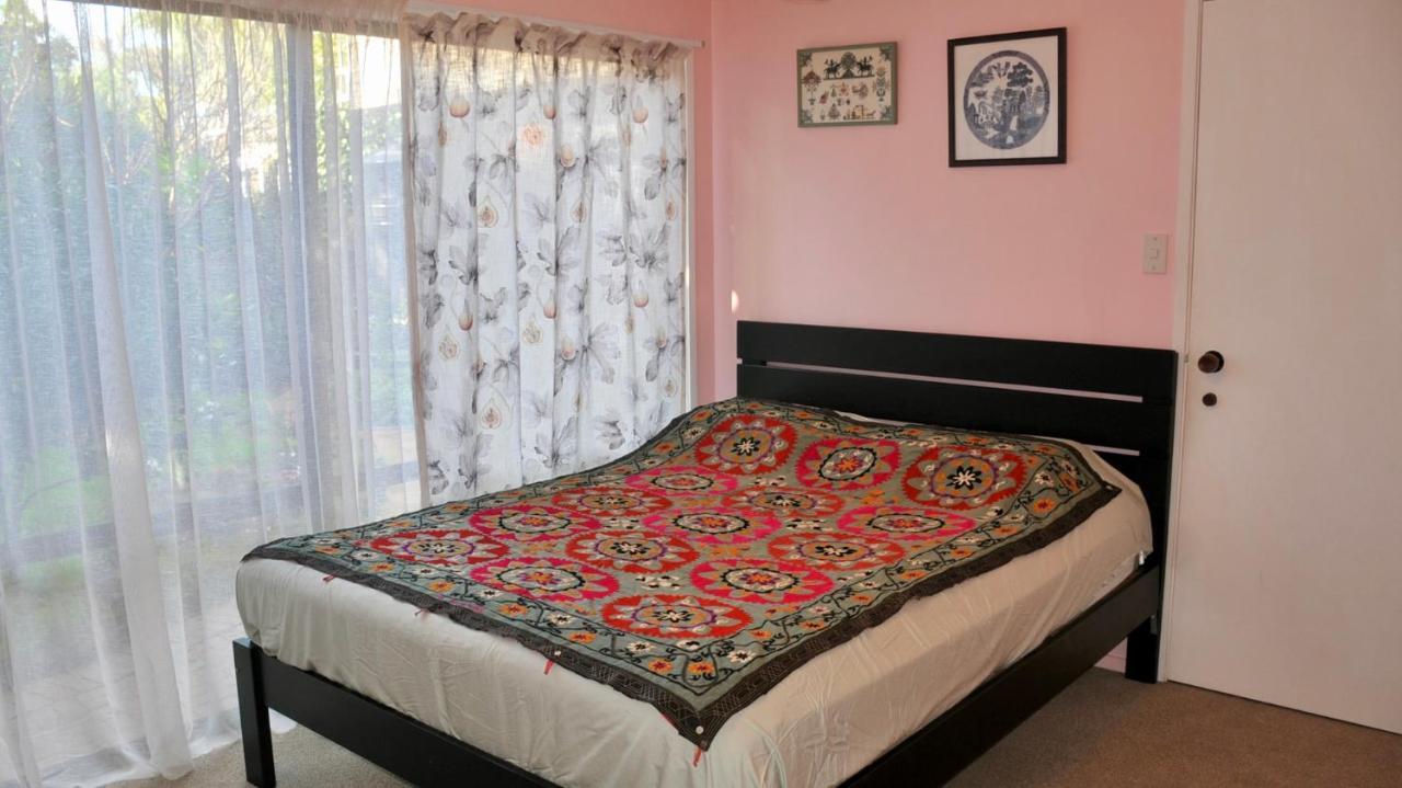 Birdsong Devonport Bed & Breakfast *