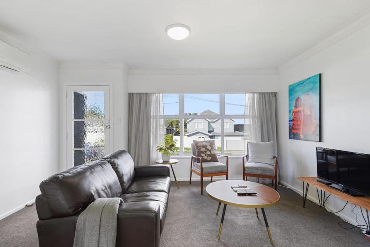 Renovated Takapuna 2br L Parking L Skytower Auckland