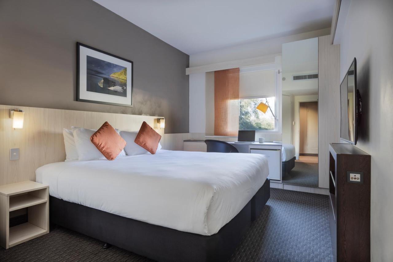Ibis Ellerslie 3*