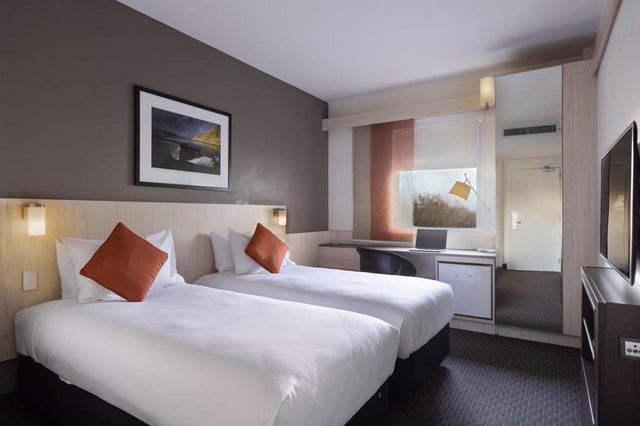 Ibis Ellerslie