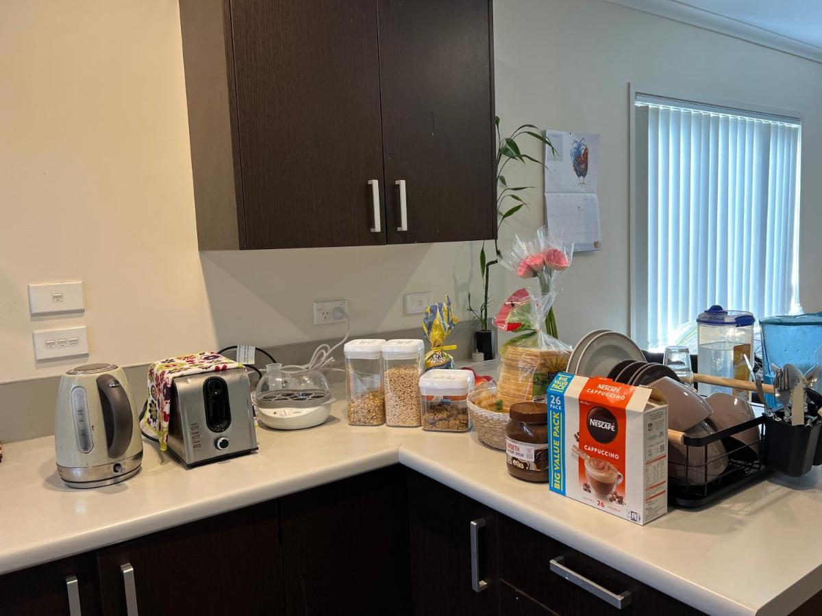 Albany Oteha Home-bnb Bed & Breakfast *
