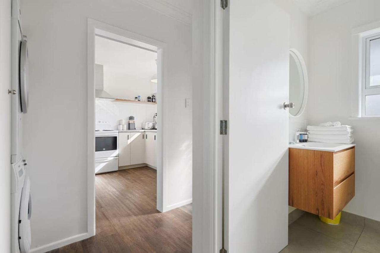 Renovated Takapuna 2br L Parking L Skytower * Auckland