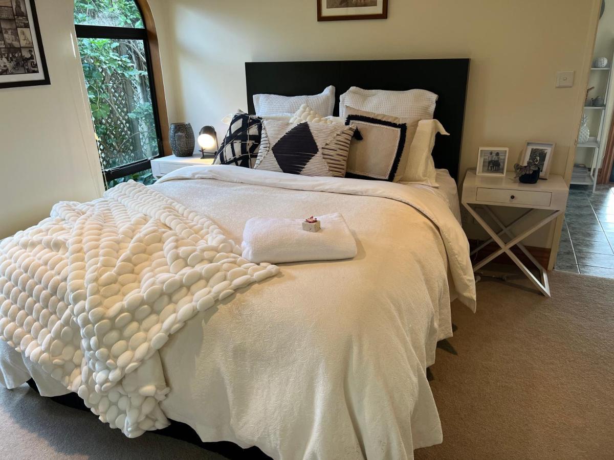 Waitakere Ranges Bed & Breakfast *