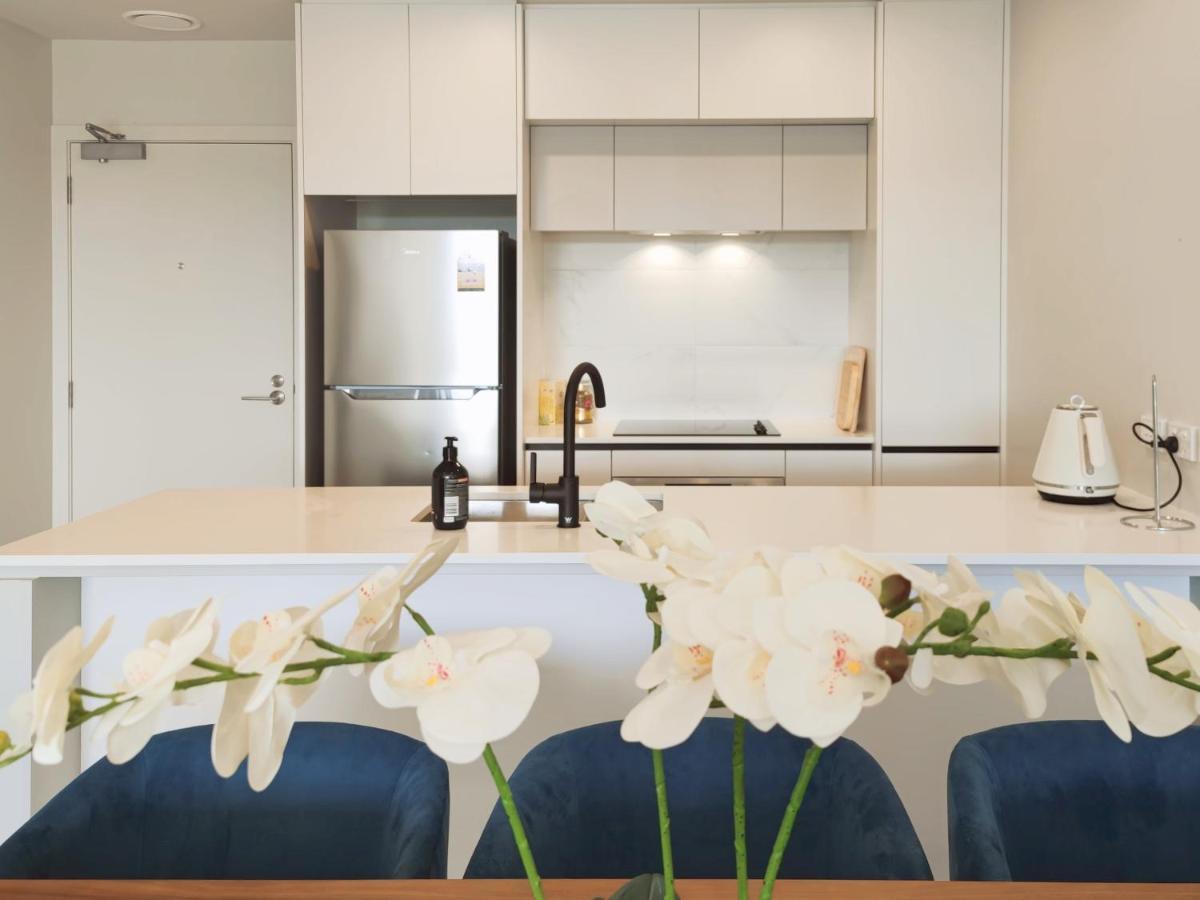 Luxurious 2 Bedroom Free Secure Parking