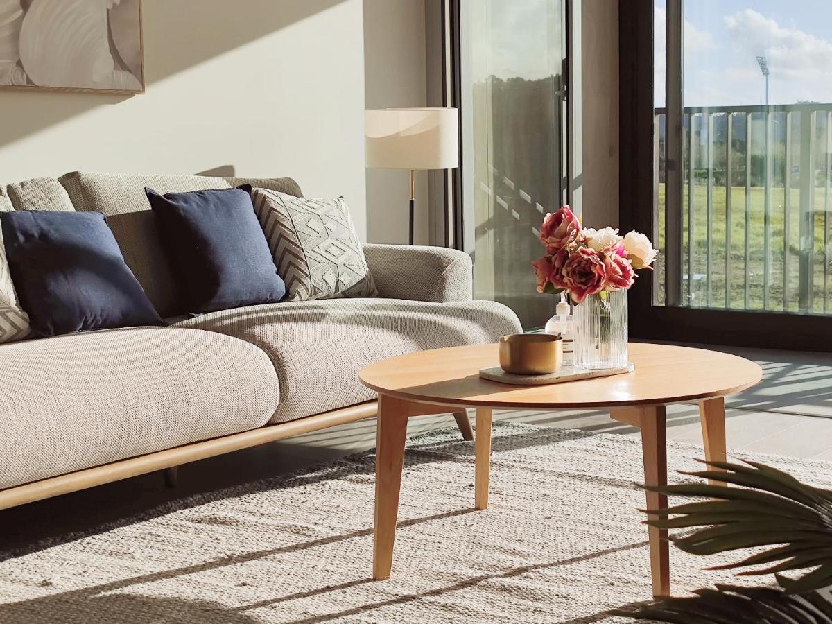 Luxurious 2 Bedroom Free Secure Parking Apartment