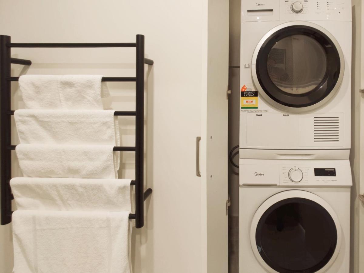 Apartment Luxurious 2 Bedroom Free Secure Parking *