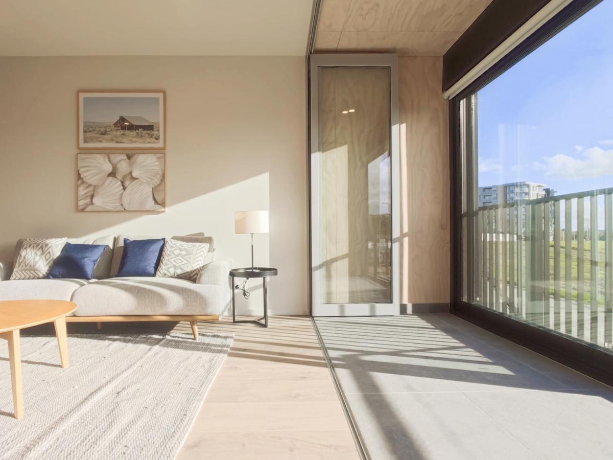 Luxurious 2 Bedroom Free Secure Parking Apartment *