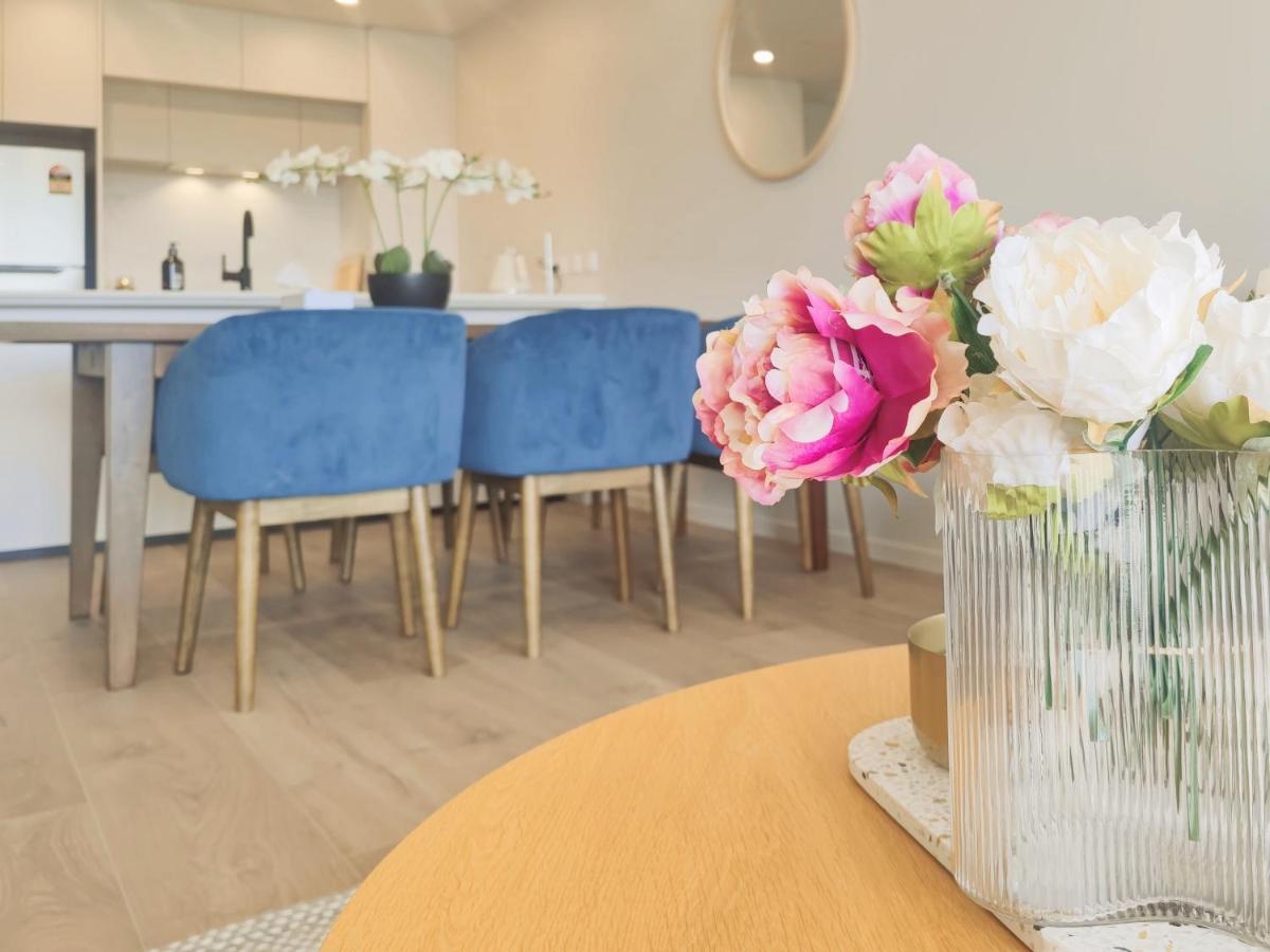 Luxurious 2 Bedroom Free Secure Parking Apartment Auckland