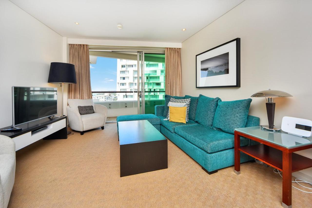 Qv Modern In Cbd W Carpark-868 * Auckland