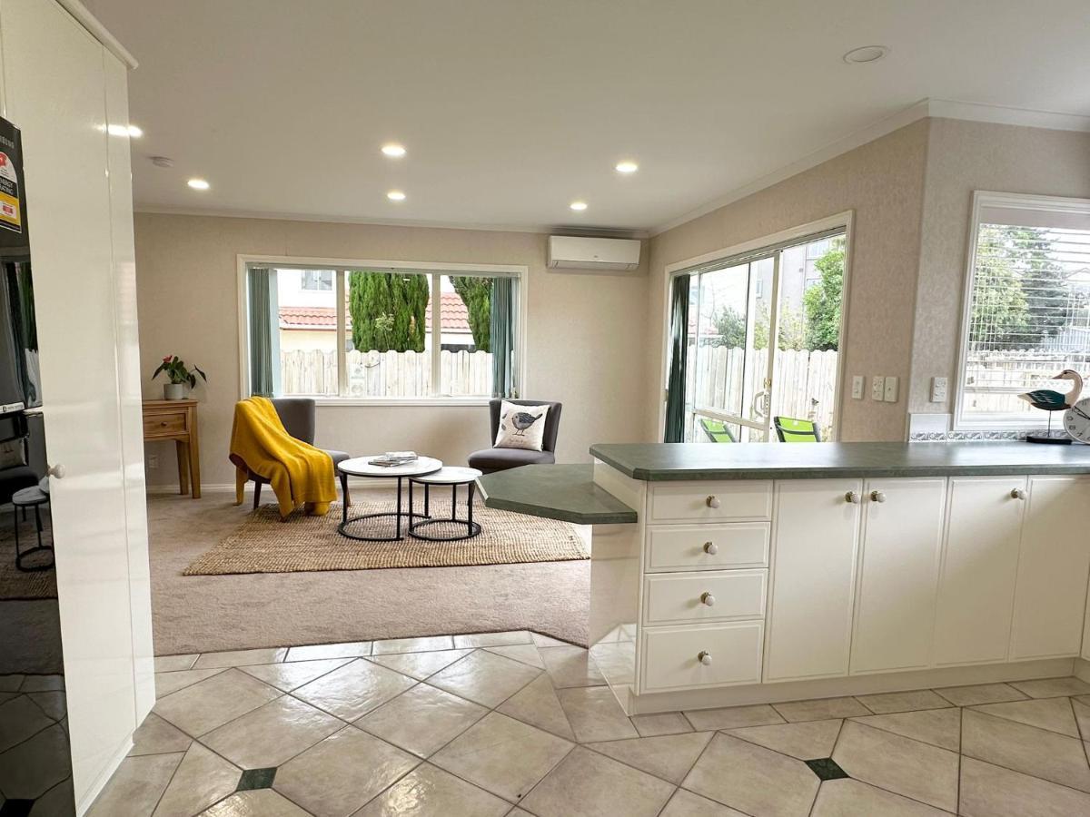 Holiday home Cheerful 4 Bedrooms With Stunning Sunshine