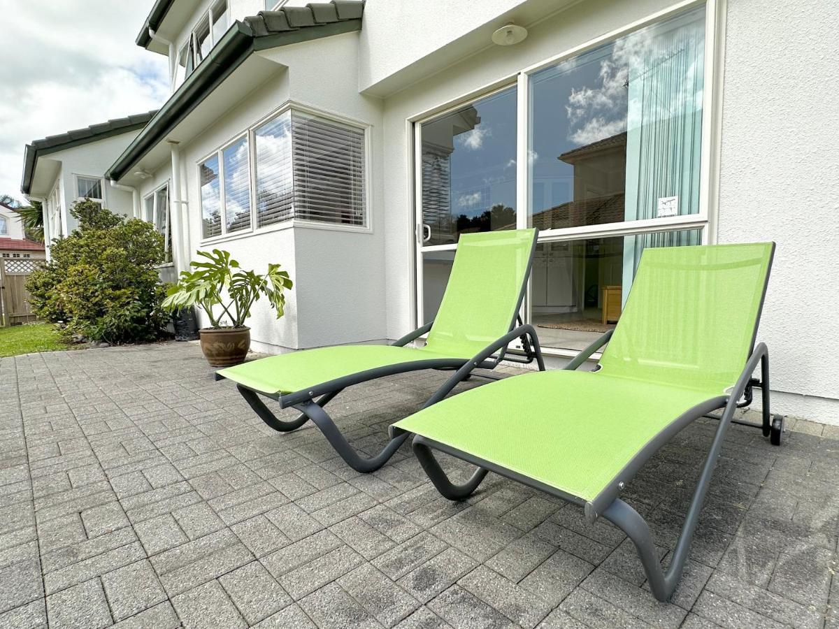 Cheerful 4 Bedrooms With Stunning Sunshine Auckland