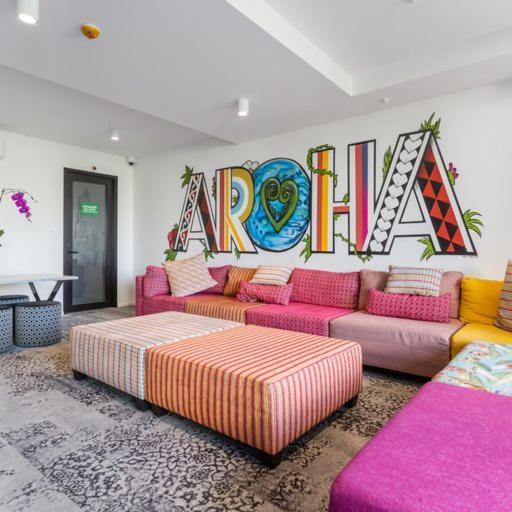 Roomie Hotel