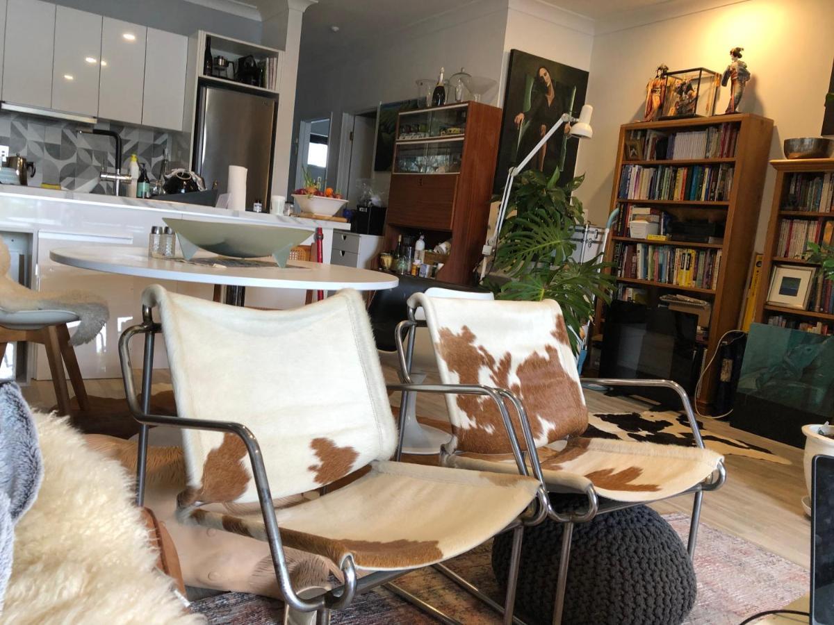 Cool Apartment, To Everything, Share With 2x Bulldogs * Auckland