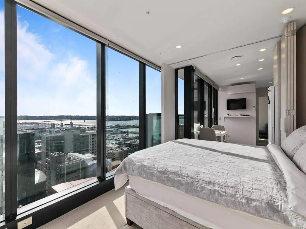 Apartment Sun Kissed With Panoramic Views Auckland
