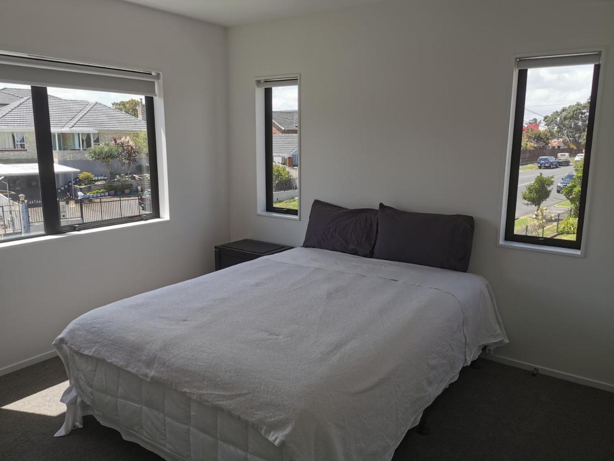 Stunning In Papatoetoe