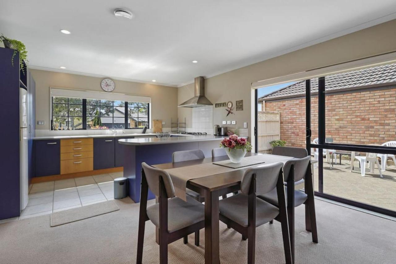 Spacious Family - Fenced Garden - Netflix Holiday home Auckland