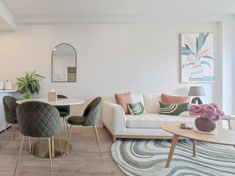 Brand New Stylish 2br Apartment- Free Parking Auckland