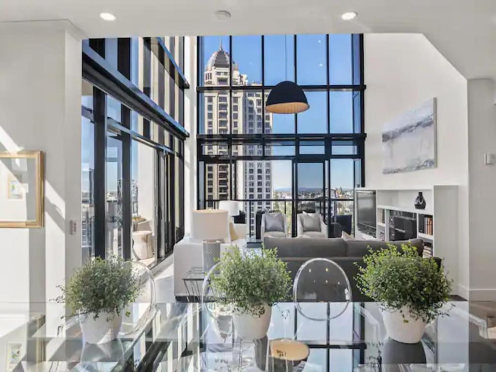 Penthouse Sophistication On Queen Street Apartment Auckland