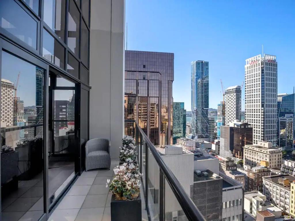 Apartment Penthouse Sophistication On Queen Street Auckland