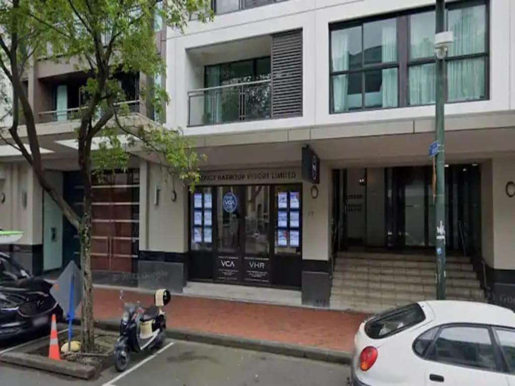 Apartment Viaduct 1-bedroom With Balcony! *