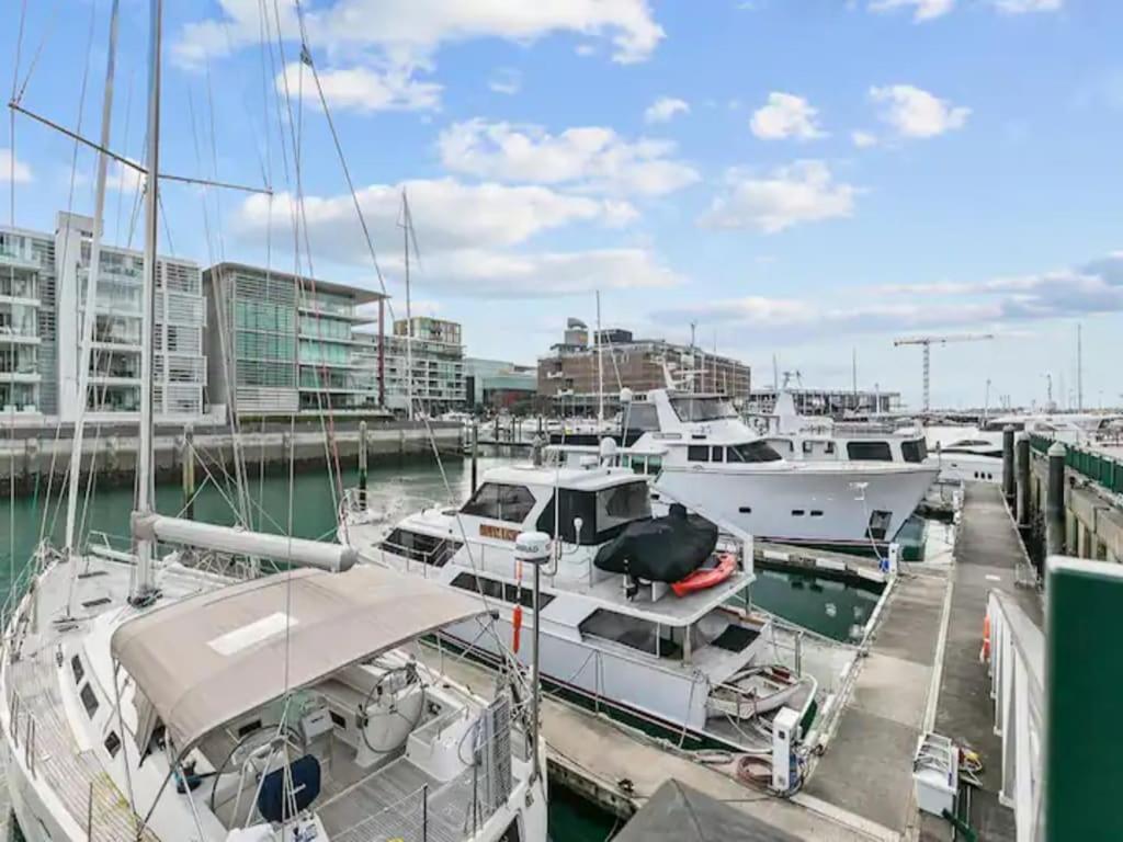 Stunning Spacious In Viaduct Basin Apartment