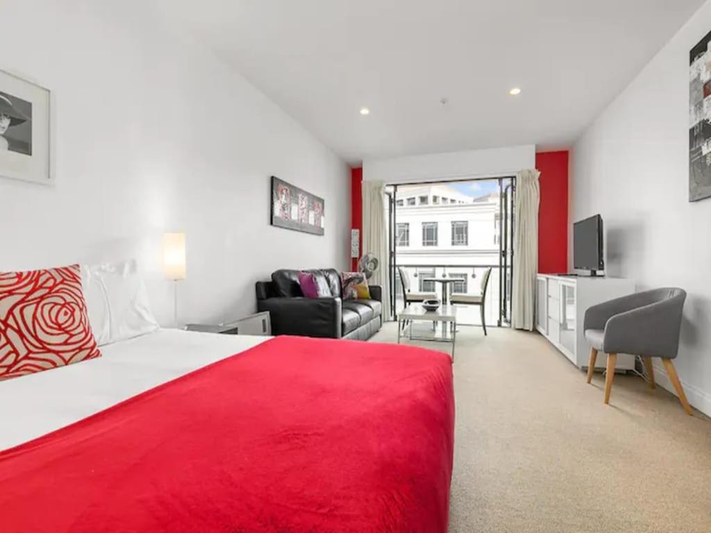 Stunning Spacious In Viaduct Basin *