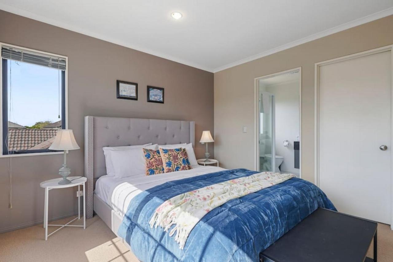 Holiday home Spacious Family - Fenced Garden - Netflix Auckland