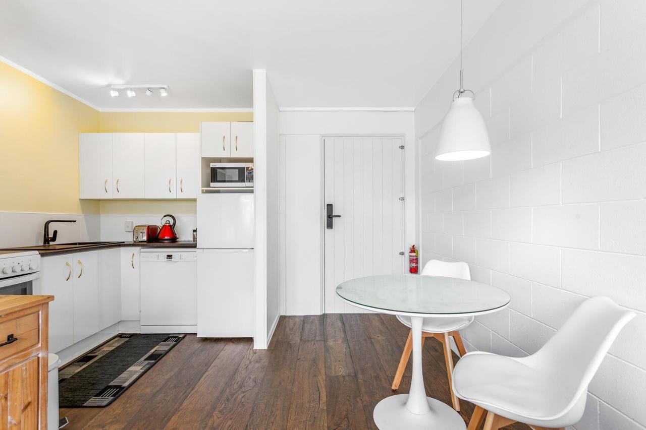 Apartment One Bedroom Apartment, Heart Of Newmarket