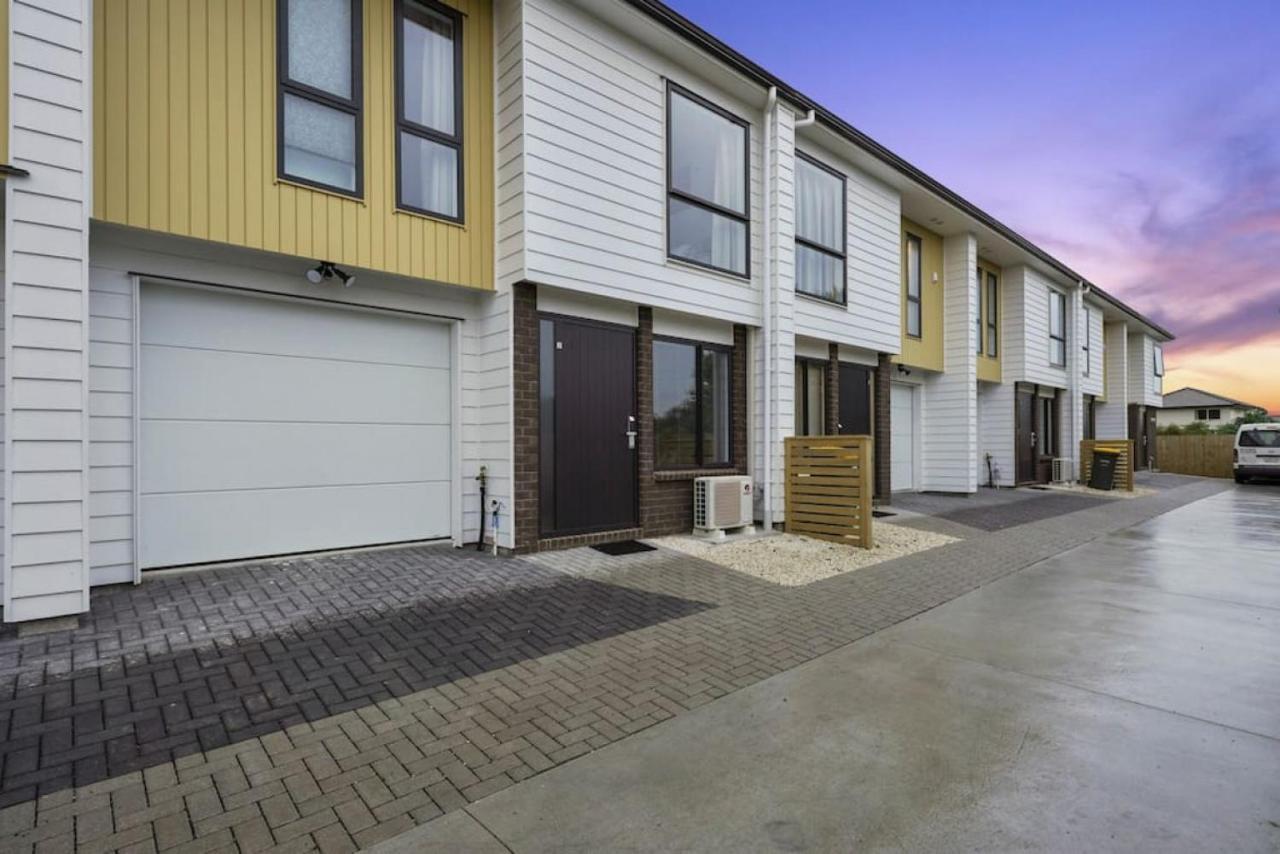 Holiday home Venture Heights Townhouse With Parking And Patio Auckland