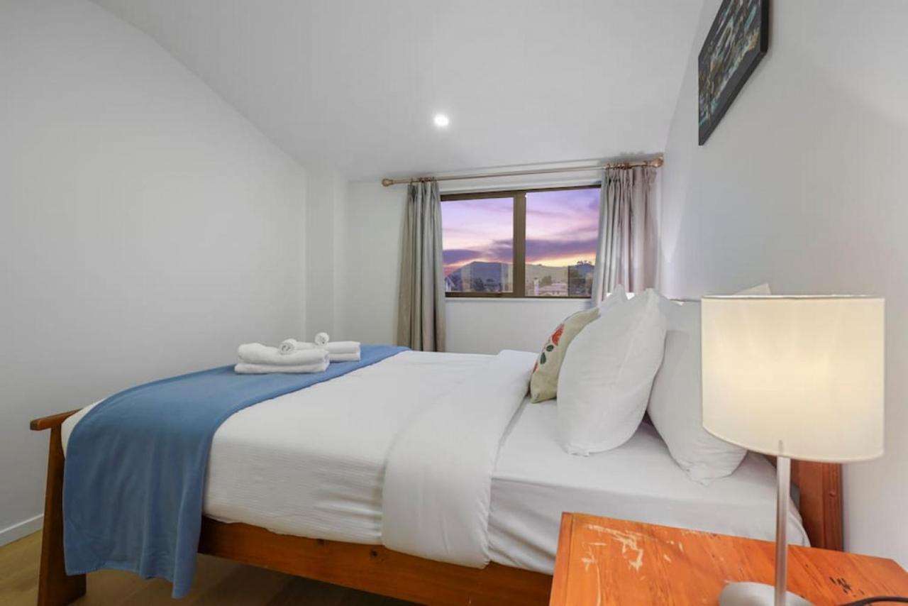 Venture Heights Townhouse With Parking And Patio * Auckland