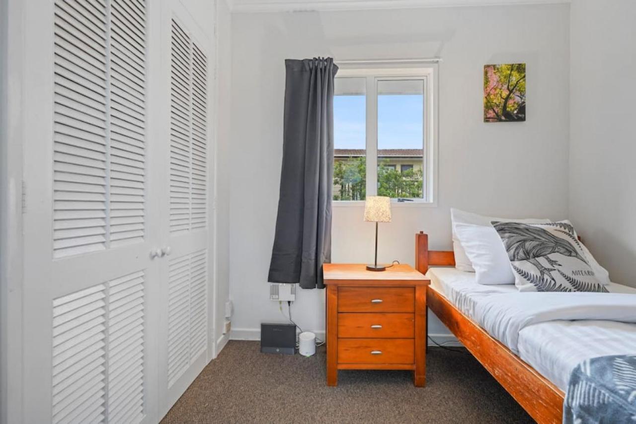 Homey Hideaway 3 Bedroom W Parking , Wi-fi And Netflix * Auckland