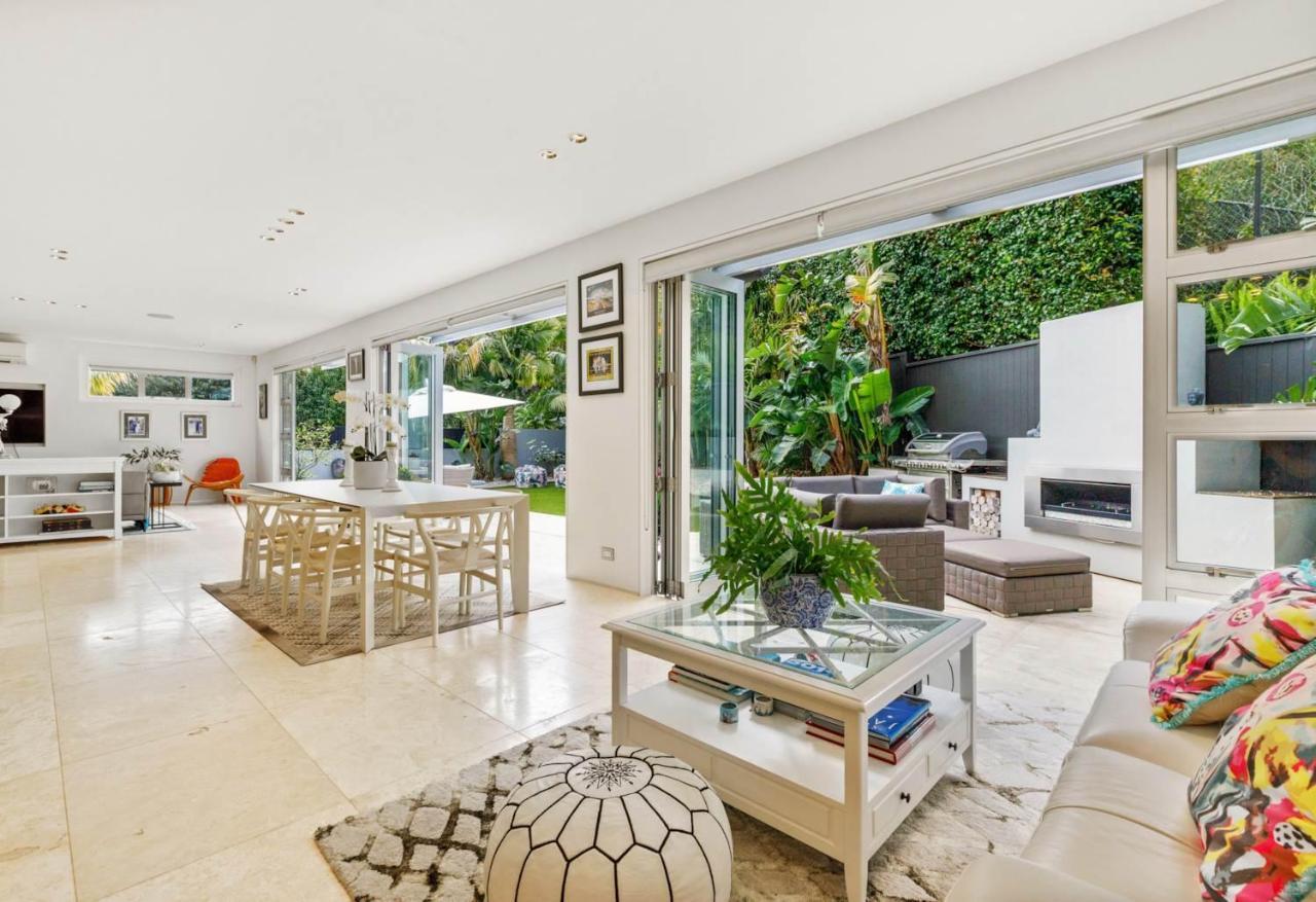 Luxury Tropical Oasis, Beach, Village Near Cbd Holiday home