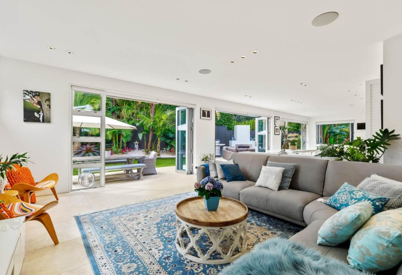 Luxury Tropical Oasis, Beach, Village Near Cbd