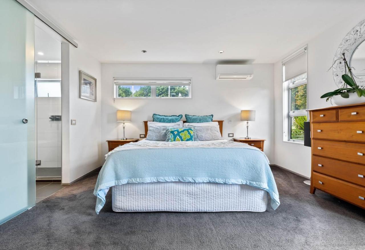 Luxury Tropical Oasis, Beach, Village Near Cbd