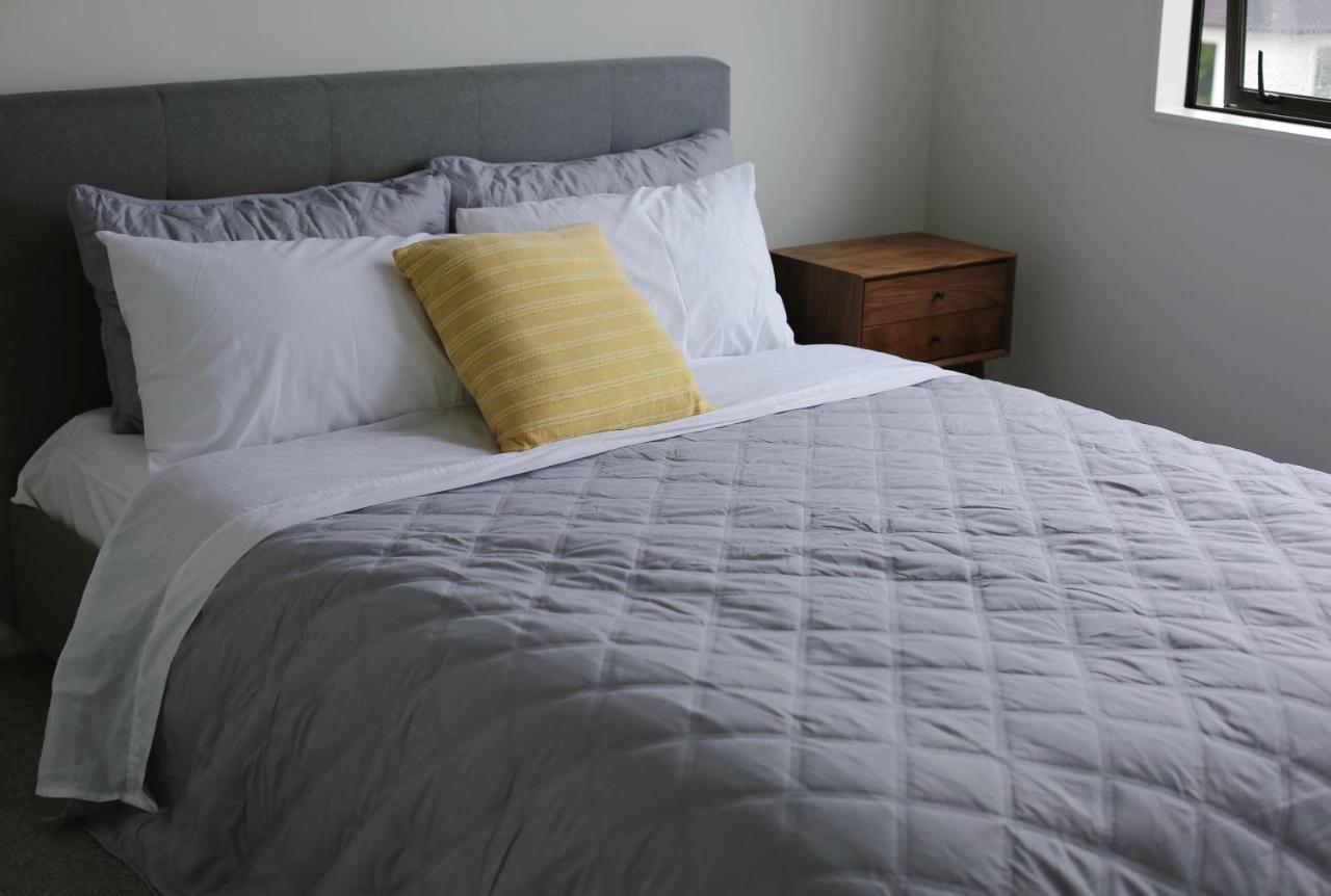 Cozy And Comfortable, Sunny Three-storey Building *