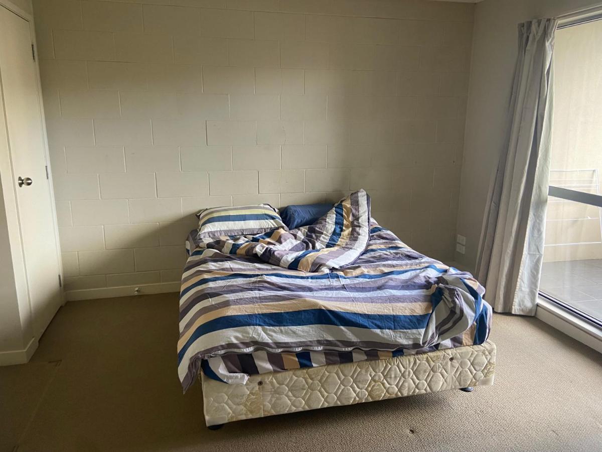 Nice And Tidy 3 Bedrooms Apartment, Free Parking * Auckland