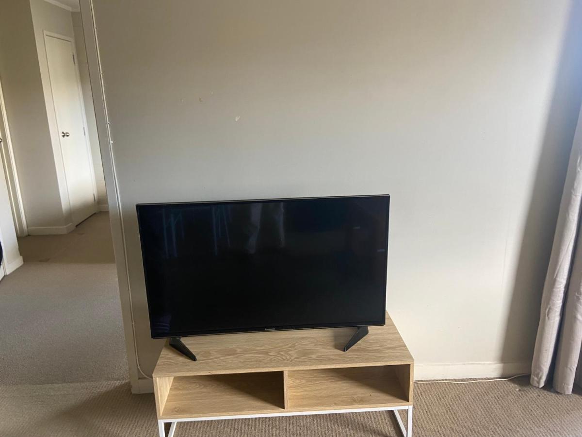 Nice And Tidy 3 Bedrooms Apartment, Free Parking Apartment *