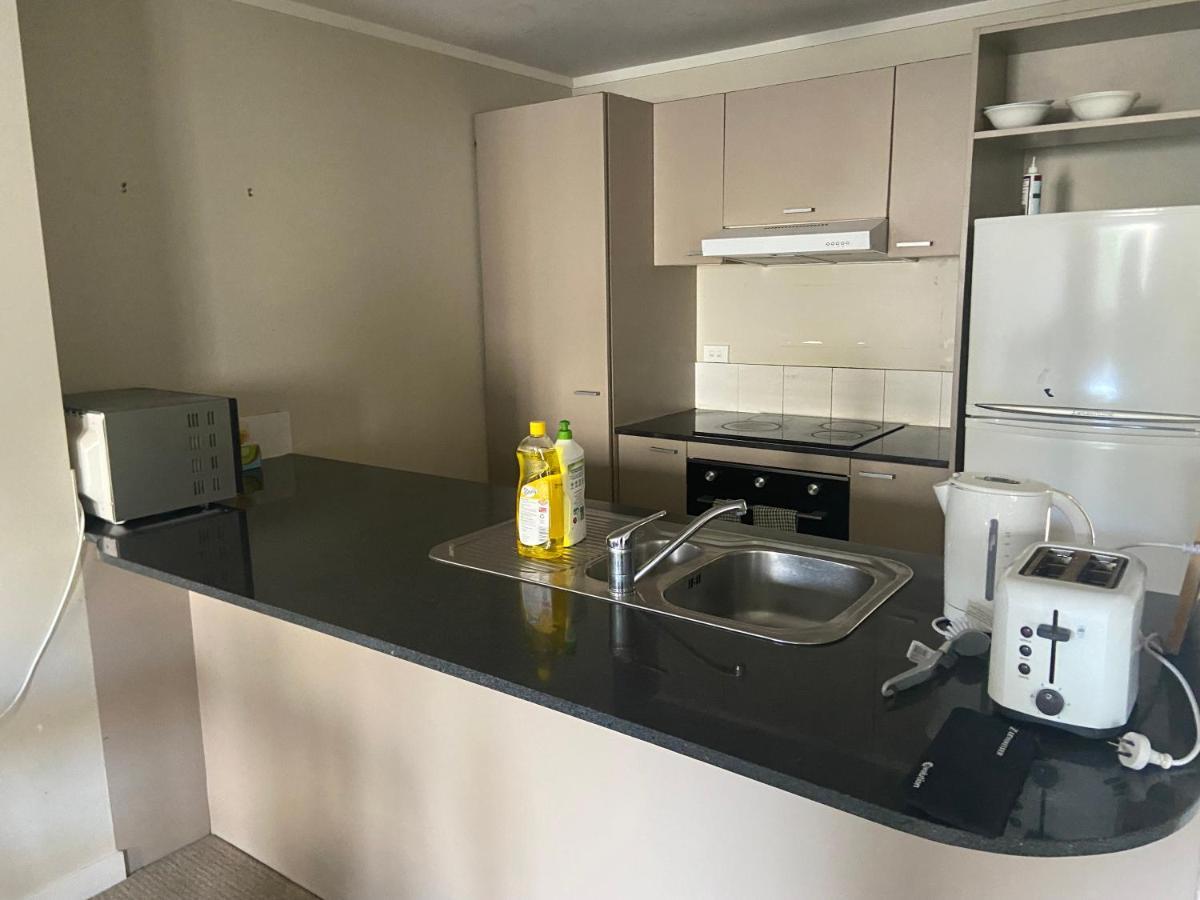 Nice And Tidy 3 Bedrooms Apartment, Free Parking Apartment *